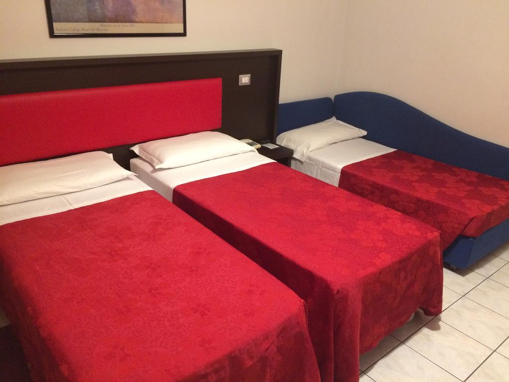 Hotel Al Corso Legnano Luaran gambar