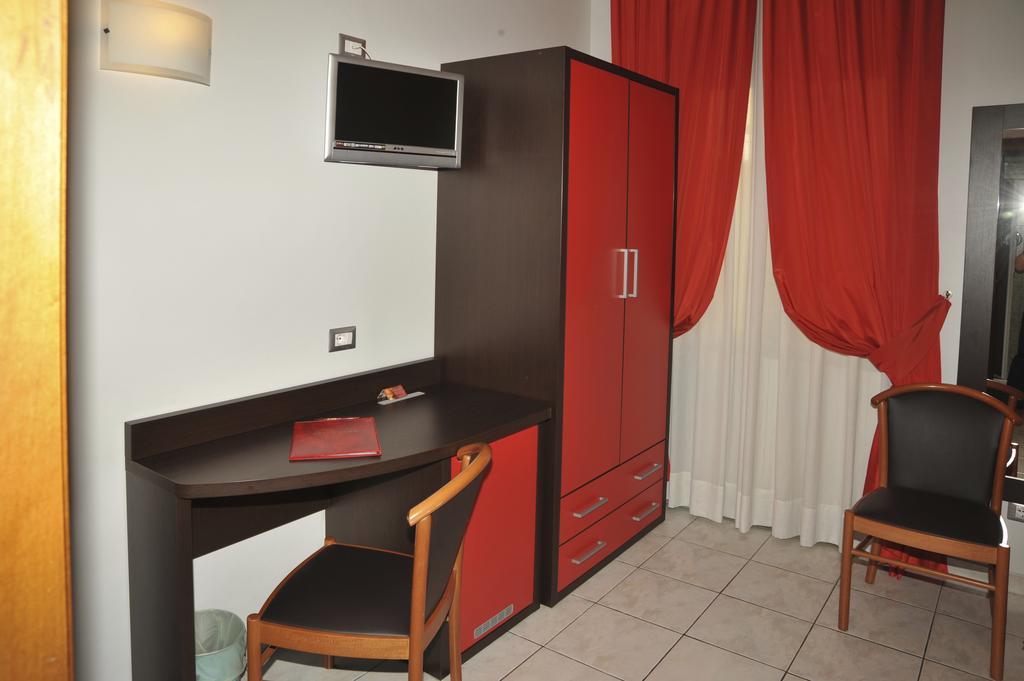 Hotel Al Corso Legnano Luaran gambar